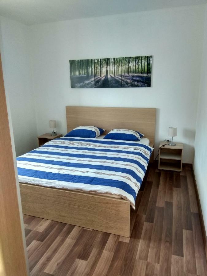Apartman Postira Rot Екстериор снимка
