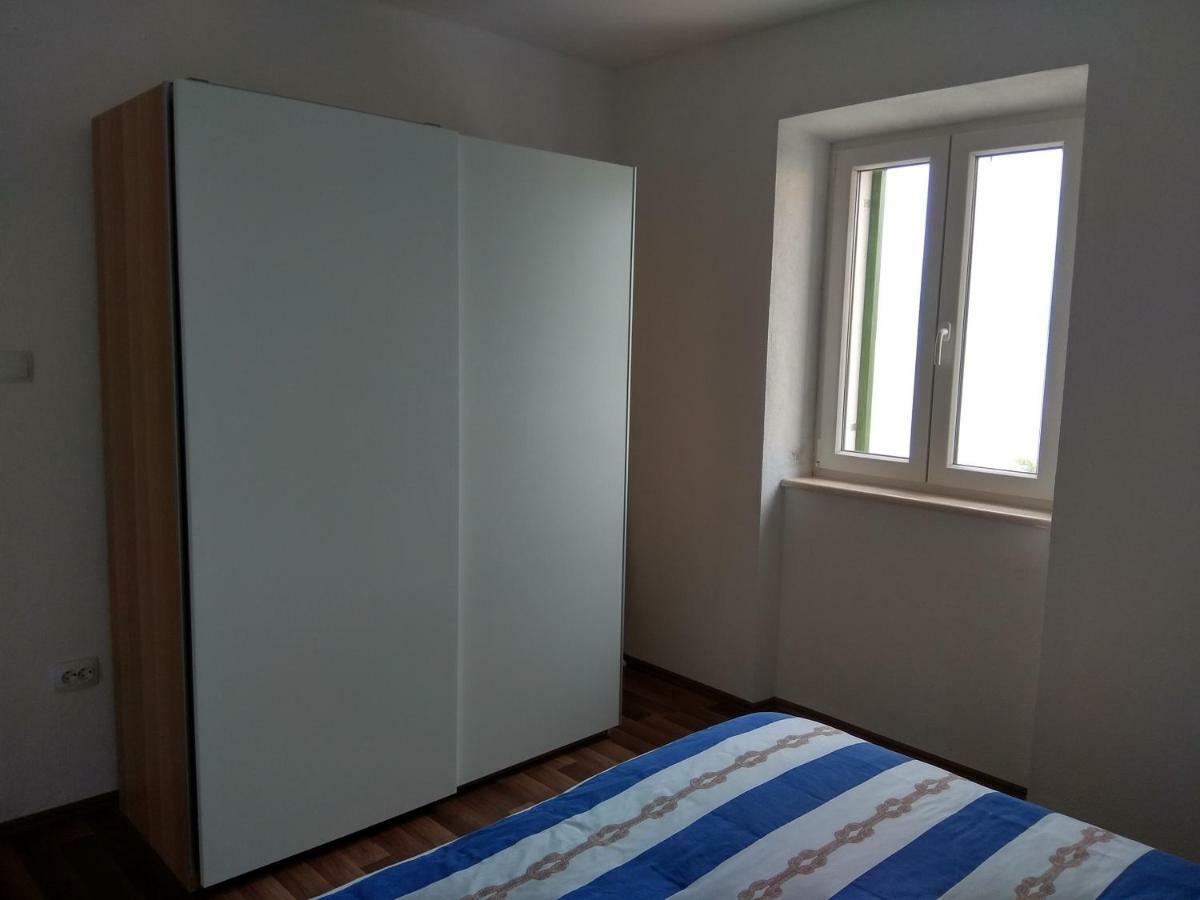 Apartman Postira Rot Екстериор снимка